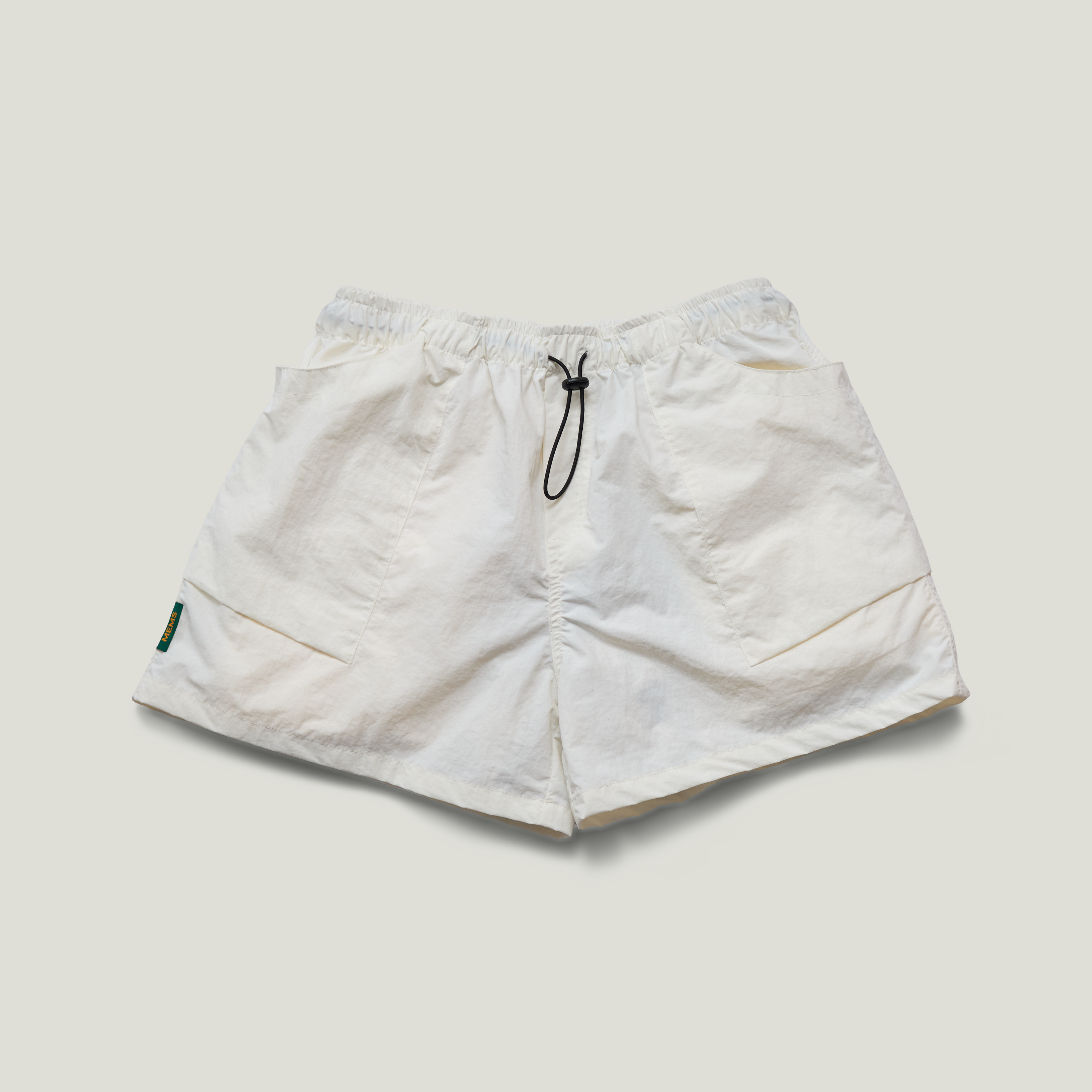 𝐅𝐥𝐞𝐱𝐢𝐛𝐥𝐞 𝐬𝐡𝐨𝐫𝐭𝐬 White Cream