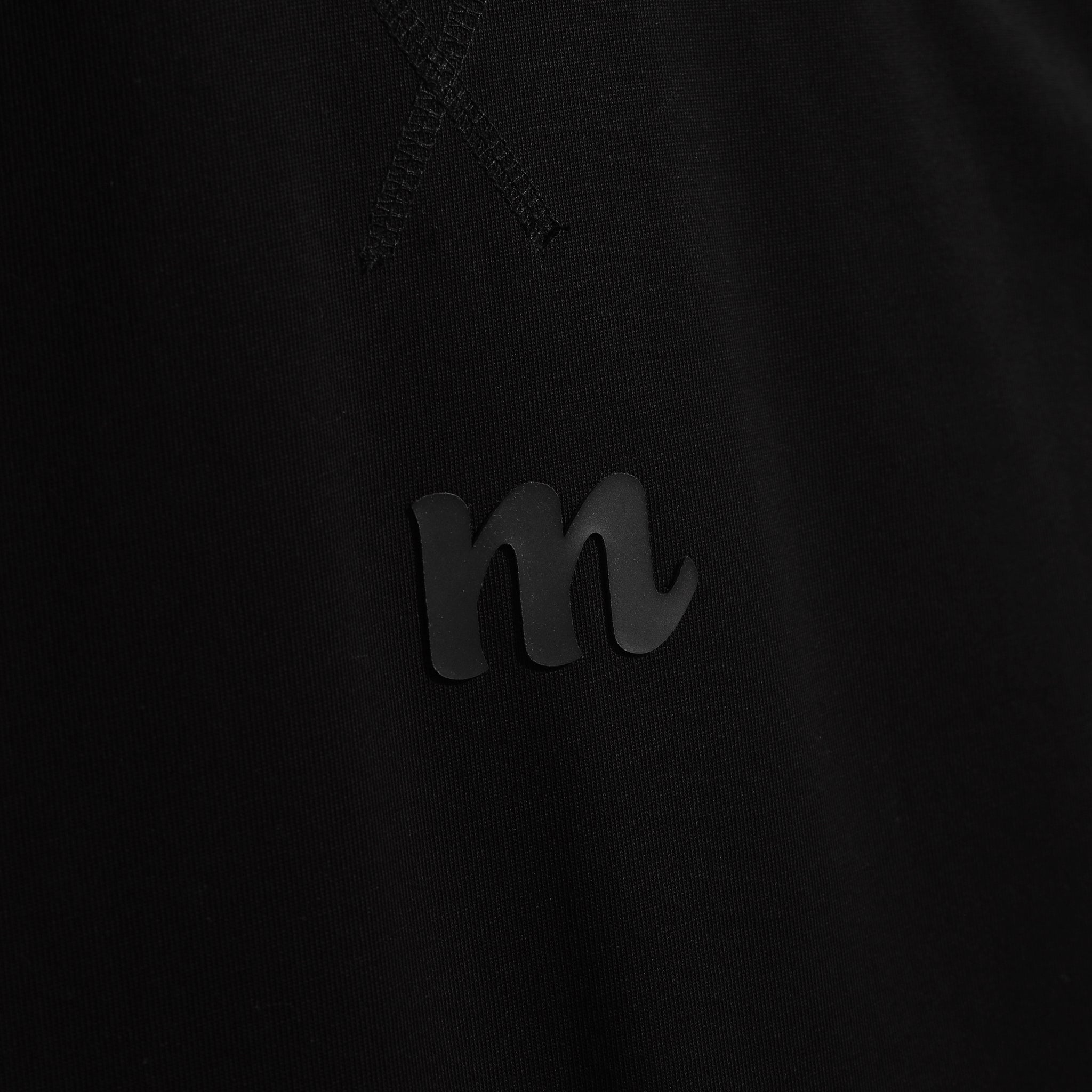 𝐌𝐞𝐥𝐭𝐢𝐧𝐠 𝐒𝐡𝐨𝐫𝐭 𝐒𝐥𝐞𝐞𝐯𝐞 𝐒𝐰𝐞𝐚𝐭𝐬𝐡𝐢𝐫𝐭 Black