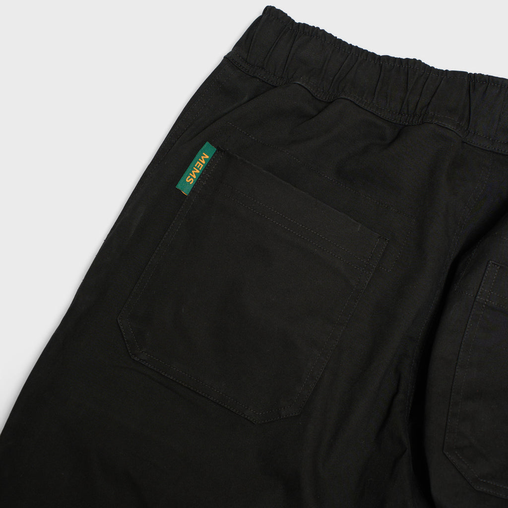 𝐓𝐫𝐚𝐯𝐞𝐫𝐬𝐞 𝐓𝐫𝐨𝐮𝐬𝐞𝐫𝐬 Black